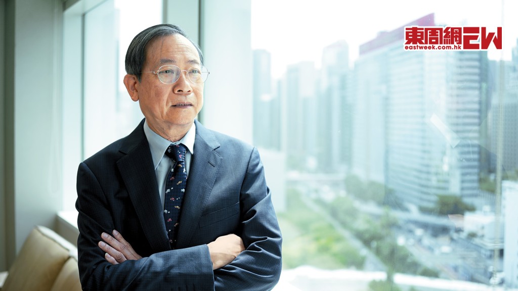 由高官變成議員，黎棟國認為都是在自己設定的跑道上，目標是「服務香港」。