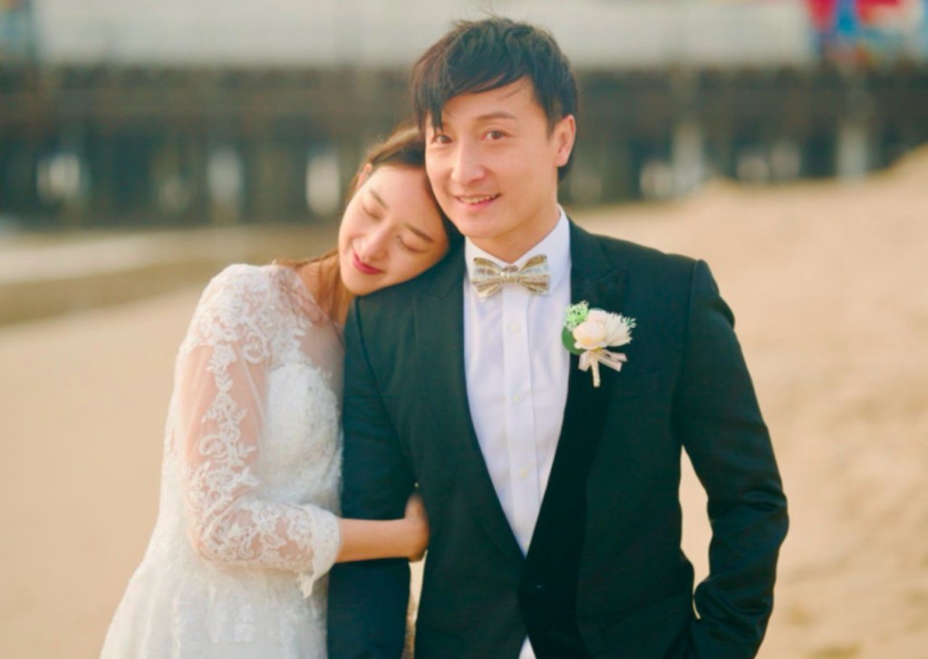 方力申同大家報喜，他寫道：「我們在這裏結婚了，祝大家情人節快樂#itsawonderfonglife」