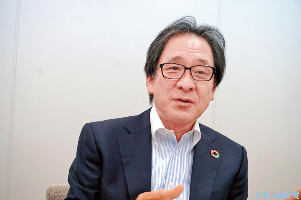 石毛博行表示至八月中的門票收入逾五十億元,能否收支平衡仍言之過早。 石毛博行表示至八月中的門票收入逾五十億元,能否收支平衡仍言之過早。