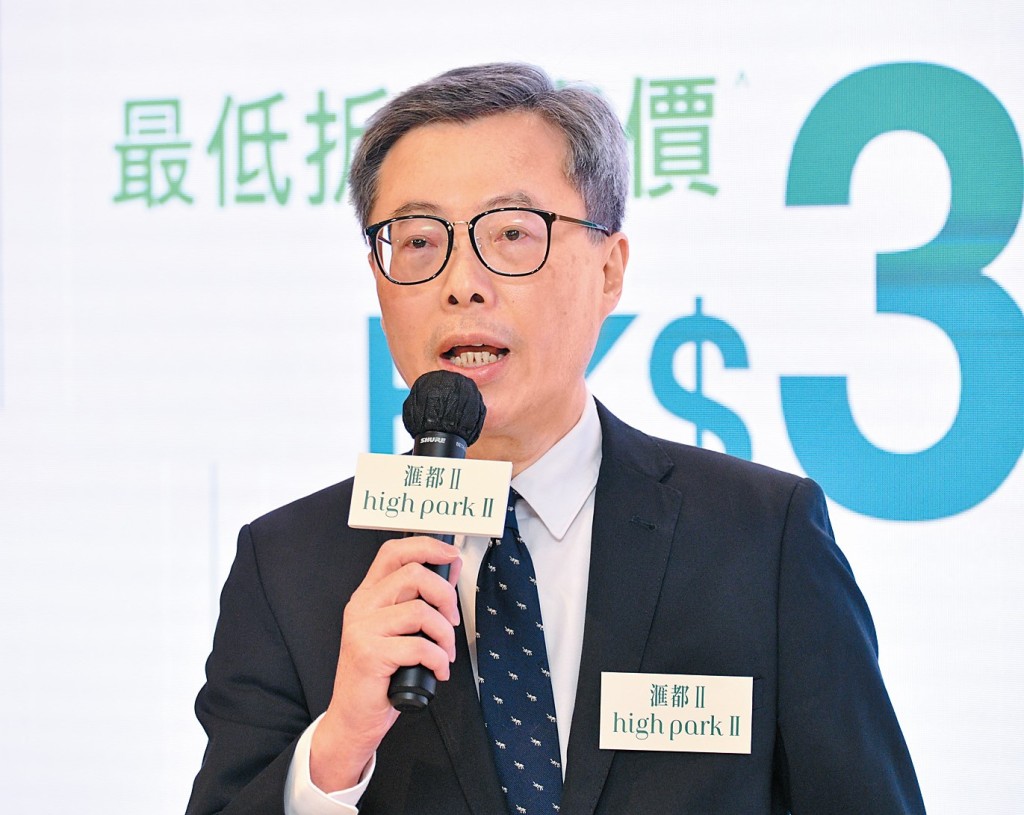 被稱為「樓市大淡友」的仲量聯行香港主席曾煥平最近轉軚,認為中小型單位明年升百分之五。 被稱為「樓市大淡友」的仲量聯行香港主席曾煥平最近轉軚,認為中小型單位明年升百分之五。