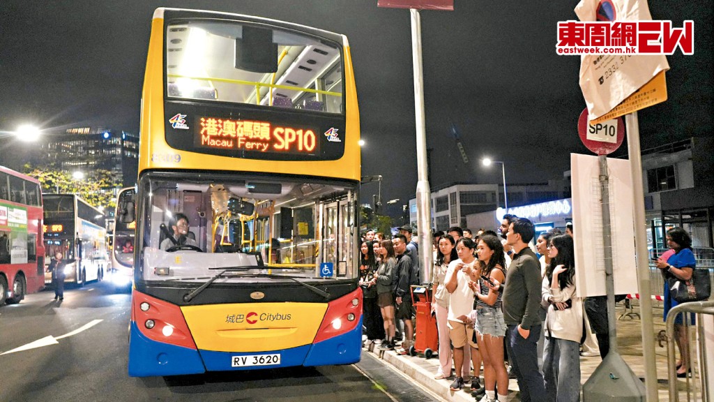 城巴宣布由二○二六年一月起,時薪制車長可自願轉做月薪制。