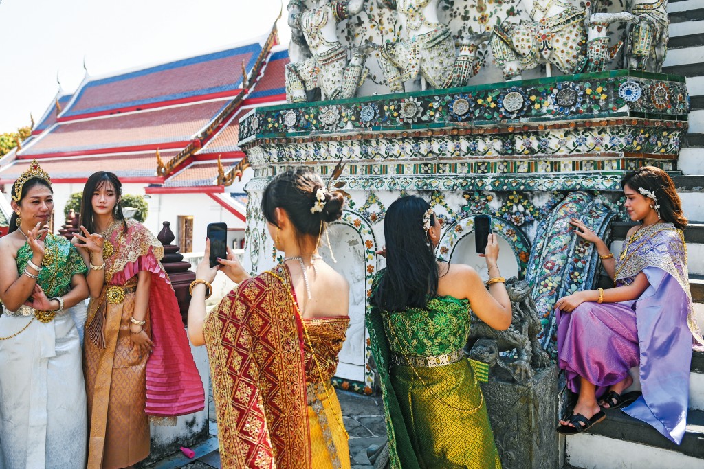 泰銖今年跌幅僅次於日圓，吸引不少遊客前往旅遊。