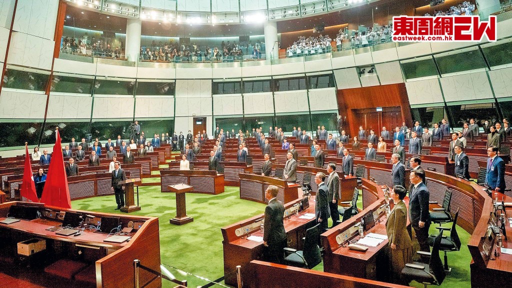 新一屆立法會議員一月正式履新，有議員疑因「唔知開咩價」而暫未請到心水議助