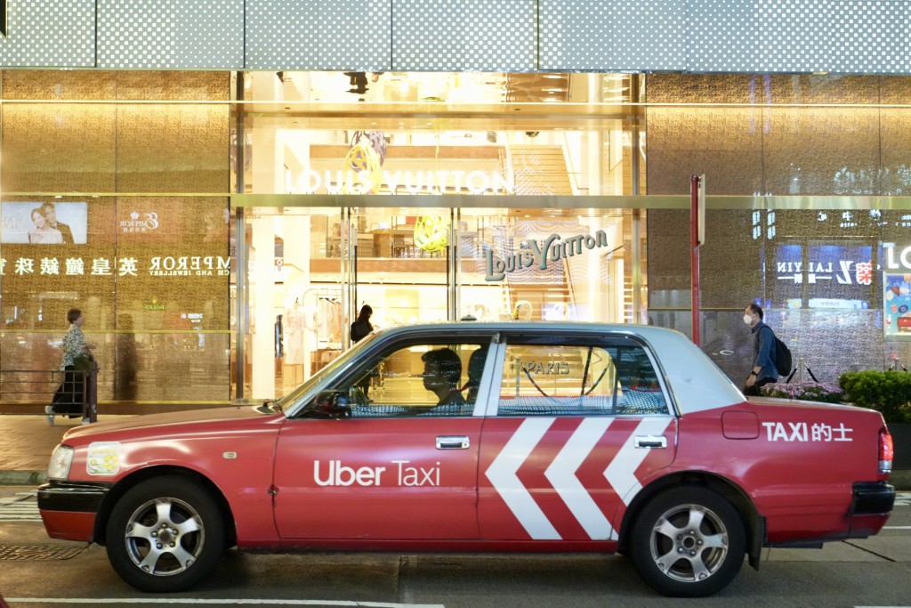 網約車龍頭Uber近月頻頻發功,反對為網約車及司機數目設限 網約車龍頭Uber近月頻頻發功,反對為網約車及司機數目設限