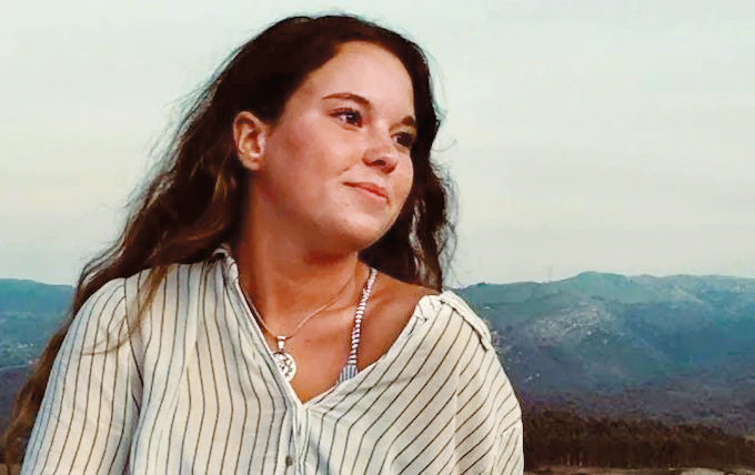 西班牙女子Blanca Garcia在體驗替大象洗澡時被撞死。