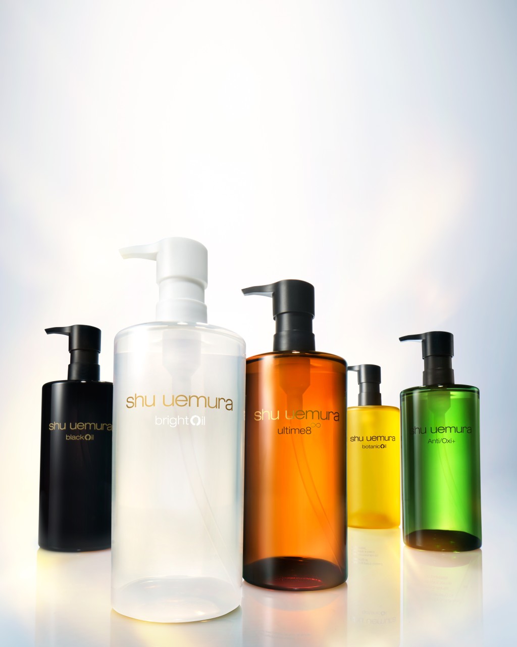 在眾多潔膚油中，植村秀shu uemura多年來以溫和高效聞名