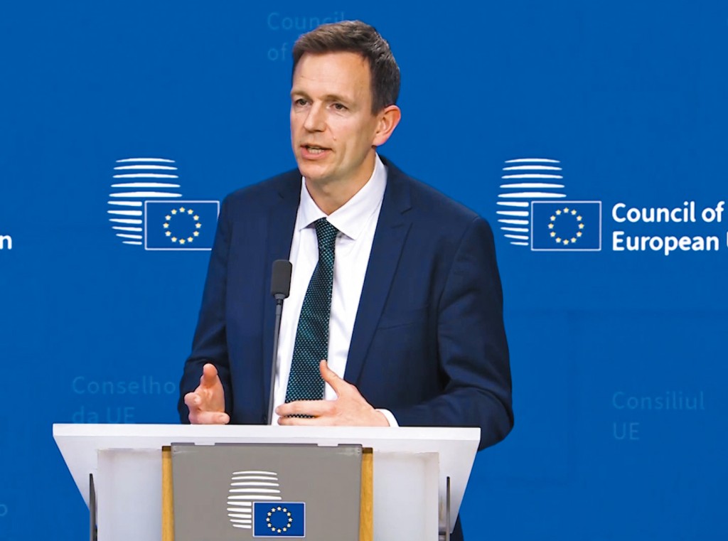 丹麥移民及融合部長史托克蘭表示，其境內四分三收到遣返通知的非法移民仍會滯留而非返回原國。