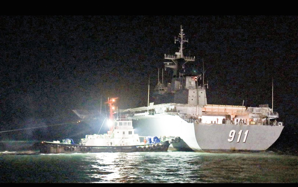 泰國唯一的航空母艦被召加入救援行動。