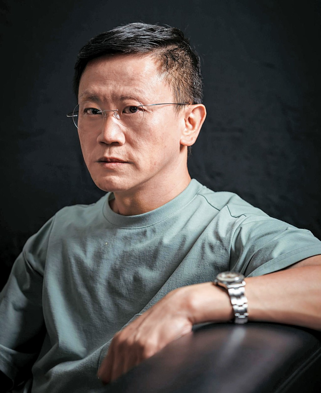 Master John相信假錶集團最近成功生產到貼近真機芯的水平，索性當真錶去賣。