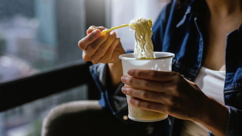 2025年全球即食麵需求創新高,中港銷量續居首,賣超432億份。 2025年全球即食麵需求創新高,中港銷量續居首,賣超432億份。