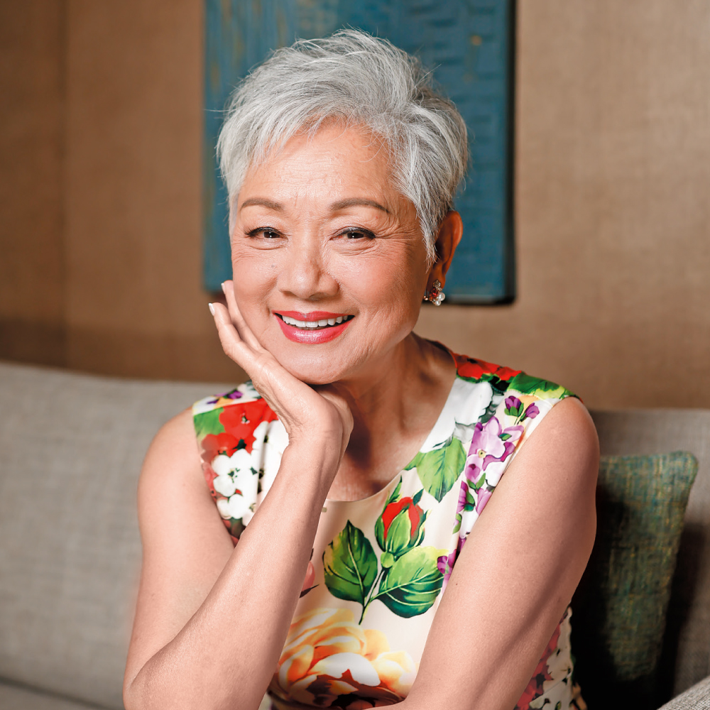 「歲月流金」請來殿堂級歌手葉麗儀，加上香港歷史博物館提供的舊香港珍藏影像，譜出給老香港的音樂情書。