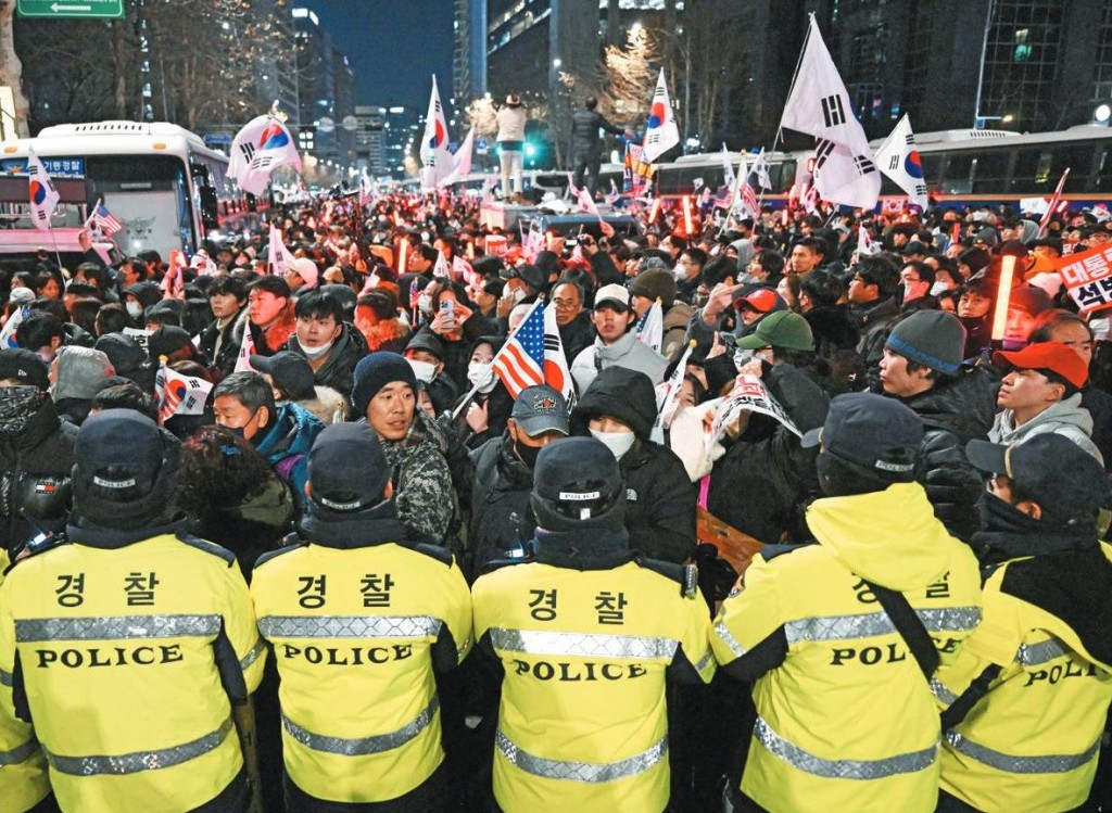尹錫悅的戒嚴令雖「短命」，但影響深遠，已令南韓社會出現嚴重分裂。