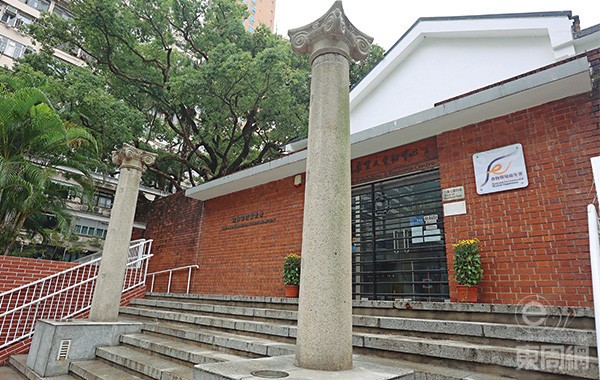 余仁生總店重建時打算丟棄的一對愛奧尼克式石柱,因馮永基而獲重生。 余仁生總店重建時打算丟棄的一對愛奧尼克式石柱,因馮永基而獲重生。