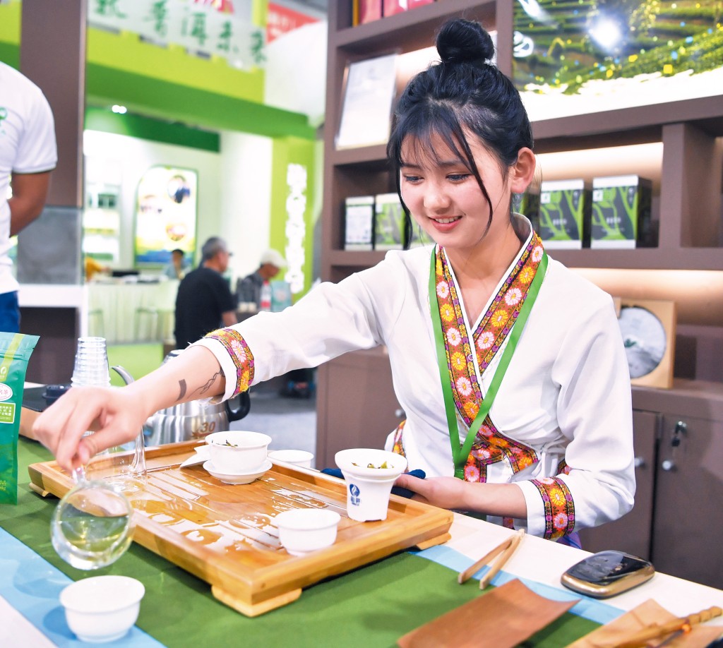除了茶葉本身品質,泡茶技巧也會影響飲茶時口感。 除了茶葉本身品質,泡茶技巧也會影響飲茶時口感。