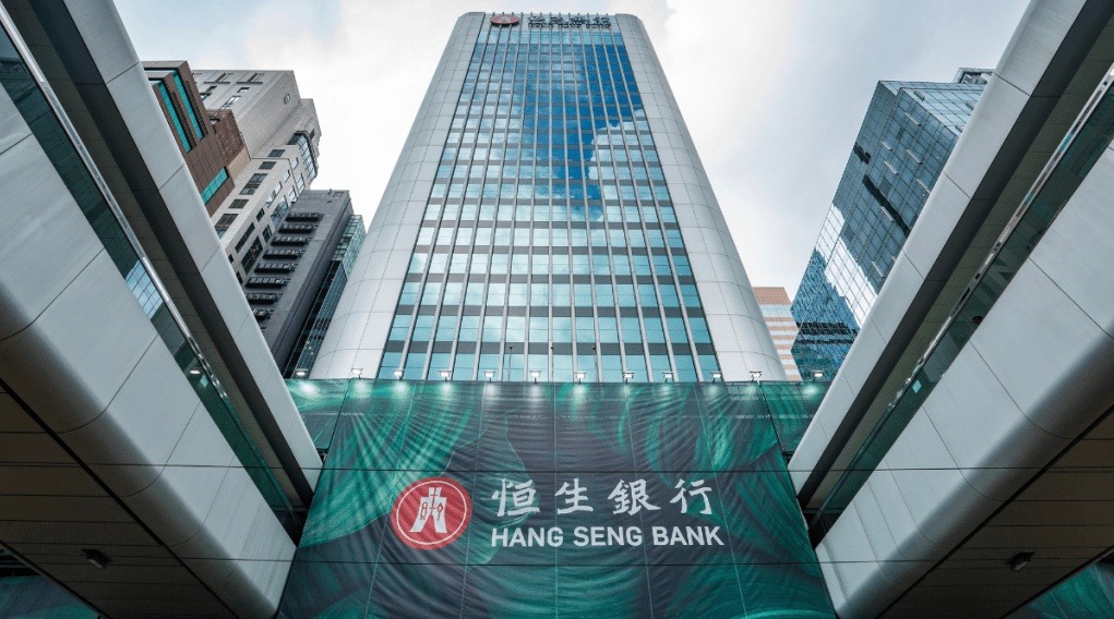 恒生已於沙田設立長者友善分行，並在21間分行設長者專屬系統，配合AI防騙及防詐專員