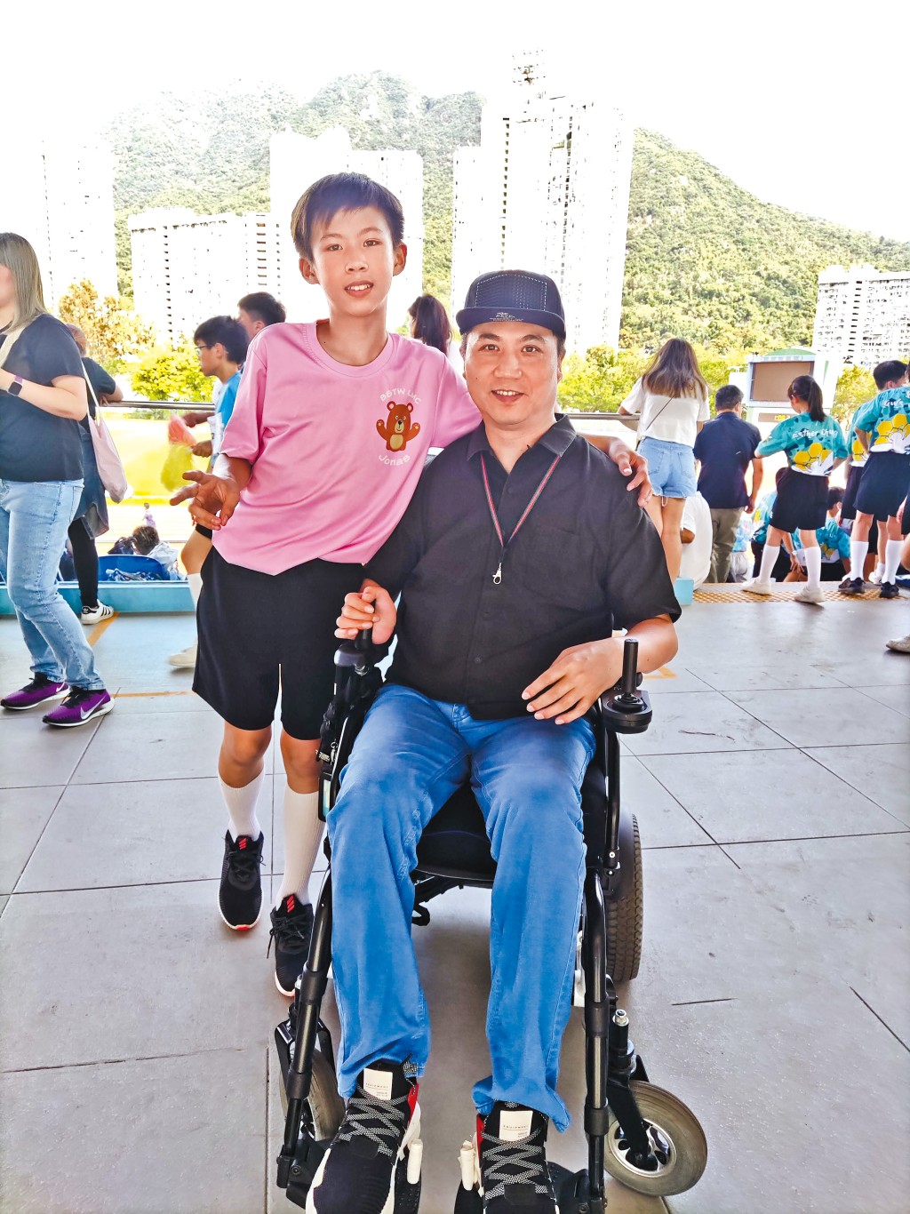 曾經因為兒子向同學大方介紹自己,讓他重拾自信。 曾經因為兒子向同學大方介紹自己,讓他重拾自信。