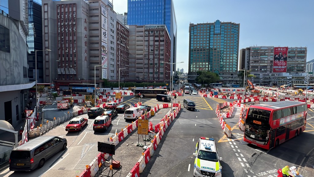 十字路口連日來保持行車暢順 十字路口連日來保持行車暢順