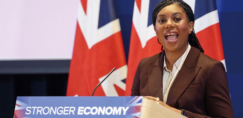 保守黨黨魁柏丹娜在去年十月的黨大會上表示，若該黨下次執政，將會廢除房地產印花稅，激活地產市場。