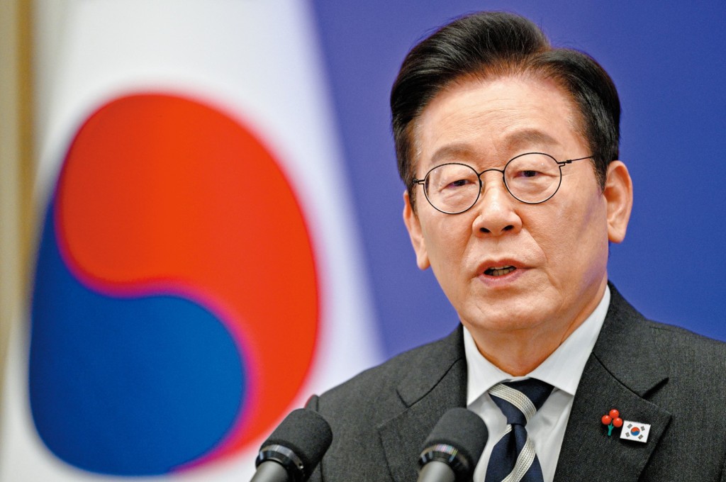 李在明警告,南北韓的關係已墮入隨時擦槍走火危險境地。 李在明警告,南北韓的關係已墮入隨時擦槍走火危險境地。