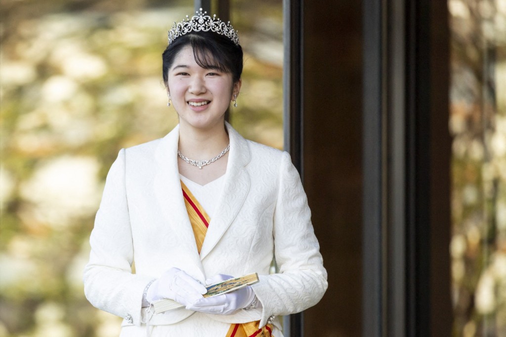 日本有民調顯示,八成市民期望愛子公主日後能接棒登基成為女天皇,但卻被高市早苗扼殺。 日本有民調顯示,八成市民期望愛子公主日後能接棒登基成為女天皇,但卻被高市早苗扼殺。