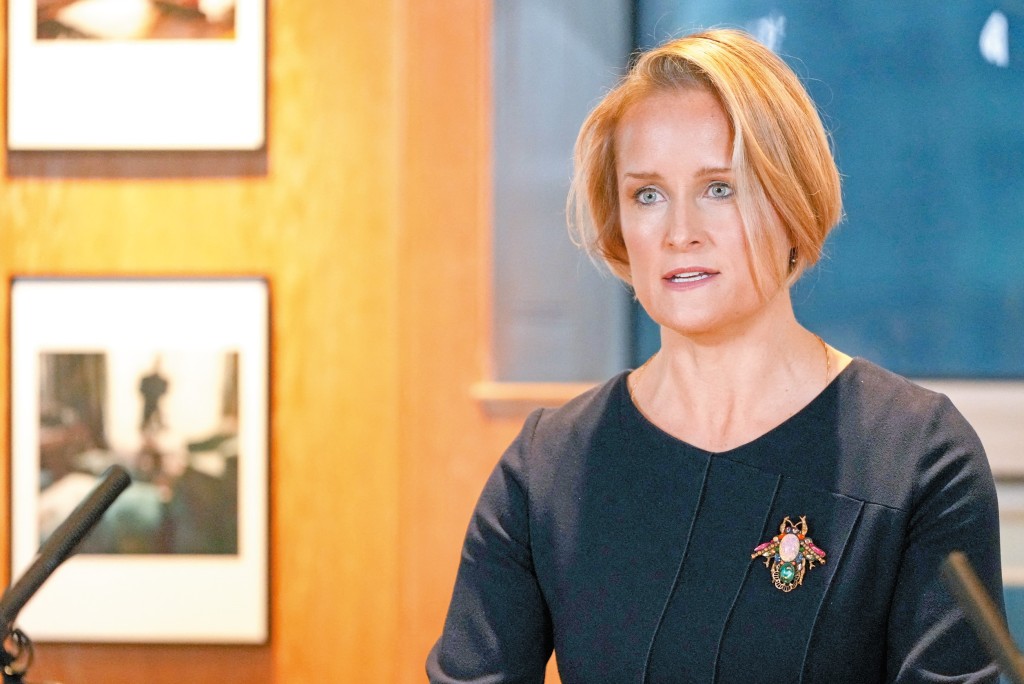 梅特雷韋利成為MI6首位女局長後罕有地公開講話，對上一次MI6局長曝光人前的，已是一四年卸任的約翰．索爾斯。