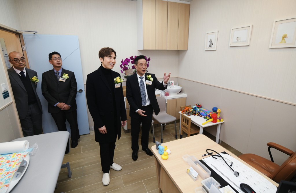 位於沙田好運中心的康健醫務中心及康健兒科中心提供全科服務及兒科服務。 位於沙田好運中心的康健醫務中心及康健兒科中心提供全科服務及兒科服務。