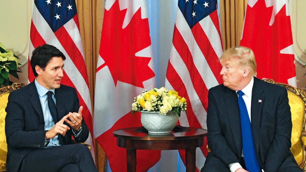 杜魯多跑到特朗普的海湖莊園求對方徵收關稅時手下留情，被對方建議加國併入美國做第五十一個州，引發政壇大地震。