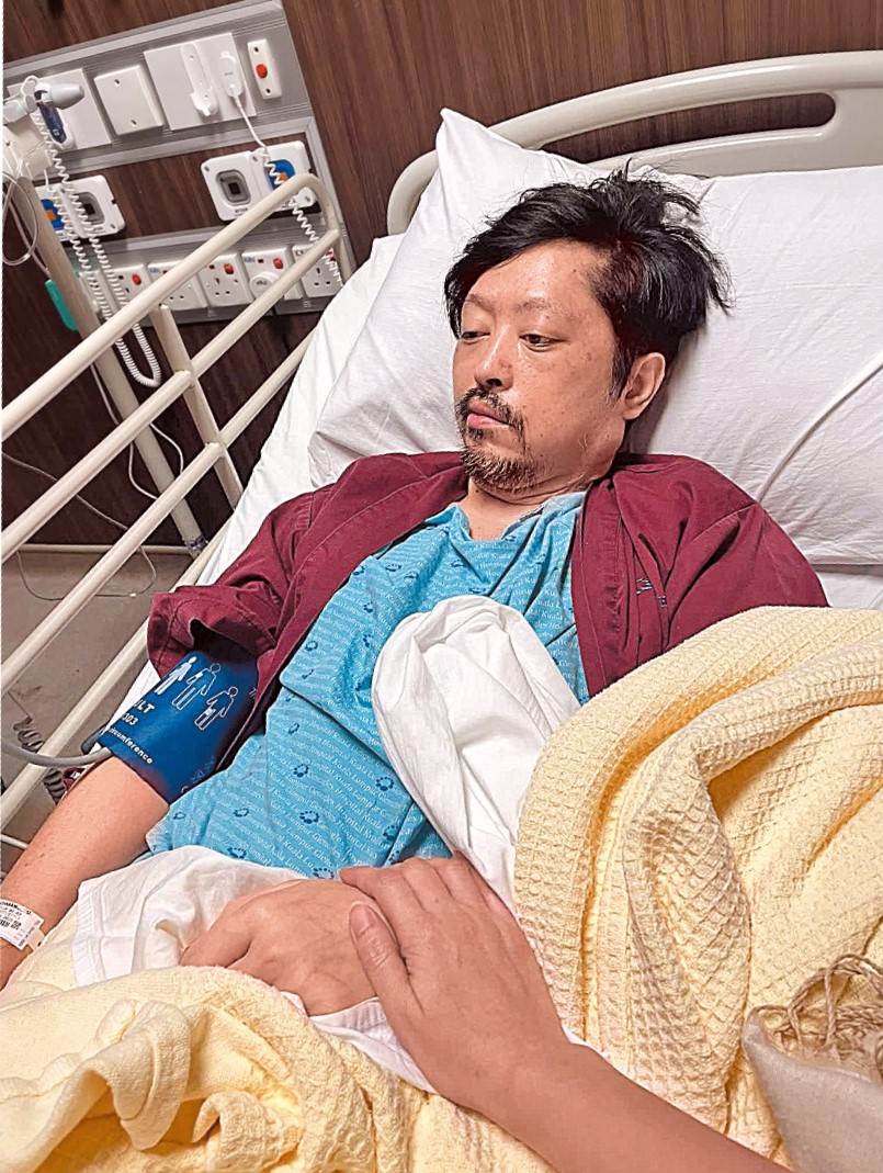 「流亡王子」查克里瓦近期病情惡化，拍片乞求回國就醫。