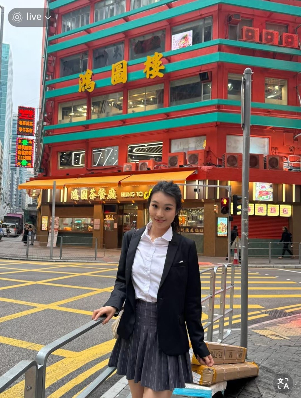 鴻圖道的鴻圖樓亦是內地人愛打卡的地方之一。 鴻圖道的鴻圖樓亦是內地人愛打卡的地方之一。
