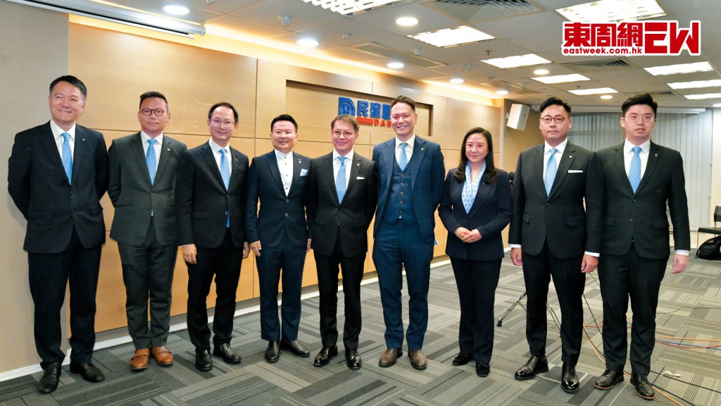 民建聯將於六月進行換屆選舉，選出五十七名執委，預料最快於六月底選出新一屆領導層。