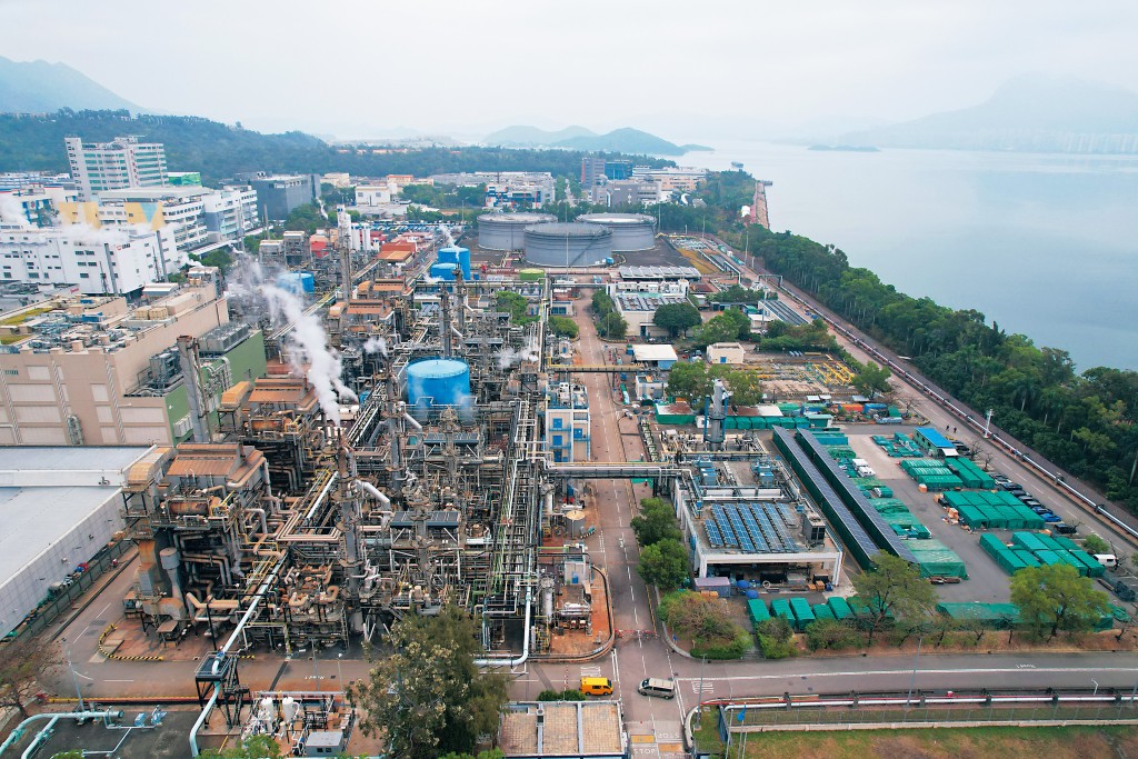 煤氣公司的大埔煤氣廠內設置氫氣提取裝置，把煤氣內的氫氣抽出，再利用「氫燃料電池」產生電力。