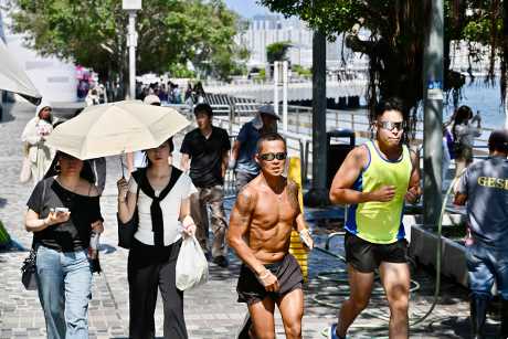 本港夏季流感風險正在升溫，甲型及乙型流感個案均錄得上升趨勢。