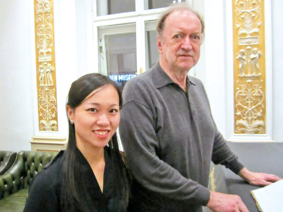 葉詠媛在維也納留學期間,深受奧地利指揮家Nikolaus Harnoncourt所啟發。 葉詠媛在維也納留學期間,深受奧地利指揮家Nikolaus Harnoncourt所啟發。