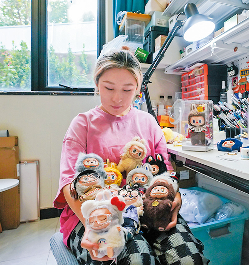 Labubu熱潮下，擁有一隻已不算甚麽，最起碼「養十隻八隻」才是忠實粉絲。