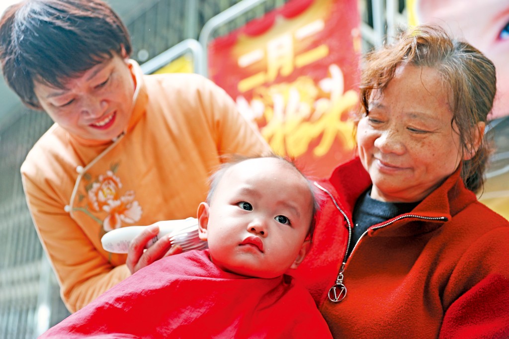 「不孝有三，無後為大」這傳統觀念深深刻在老一輩中國人心中，故此對子女的婚事特別緊張。