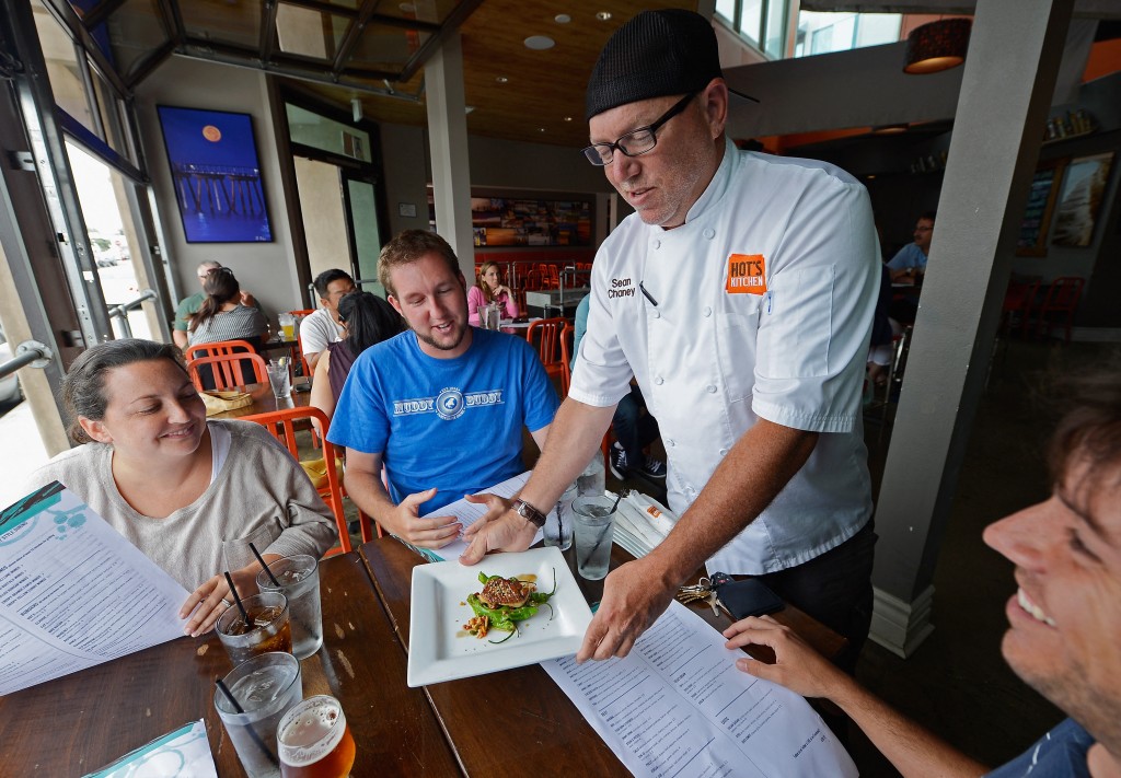 法例執行前,有高級餐廳大搞鵝肝宴表達反對禁令的立場。 法例執行前,有高級餐廳大搞鵝肝宴表達反對禁令的立場。