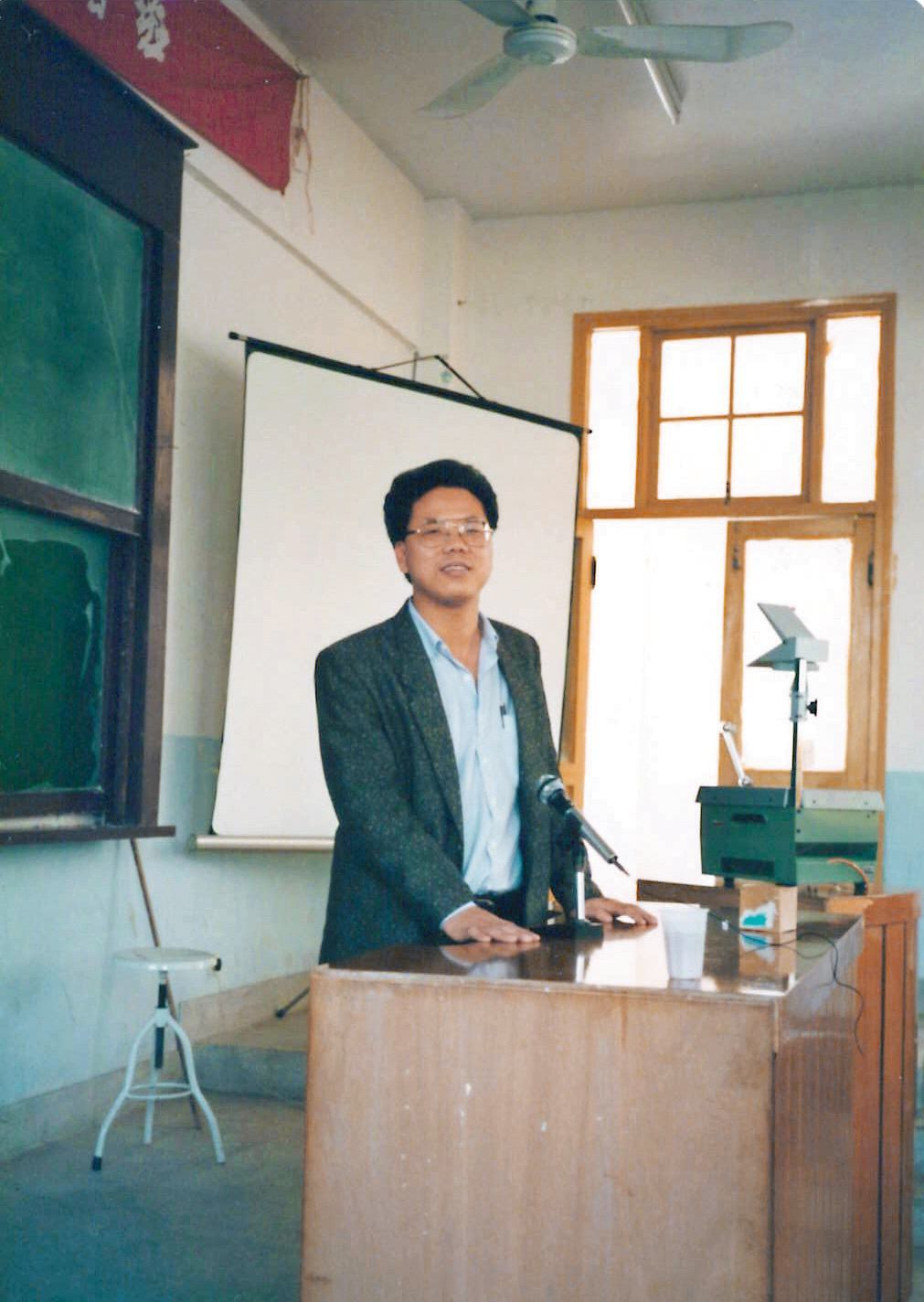 退休前任職醫管局新界西聯網護理總經理的陳木光，不時到內地醫院講學和交流。