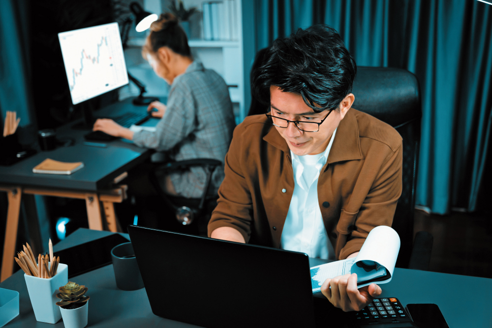 工作太忙致令睡眠不足，長遠或會衍生焦慮症、抑鬱症等情緒病。