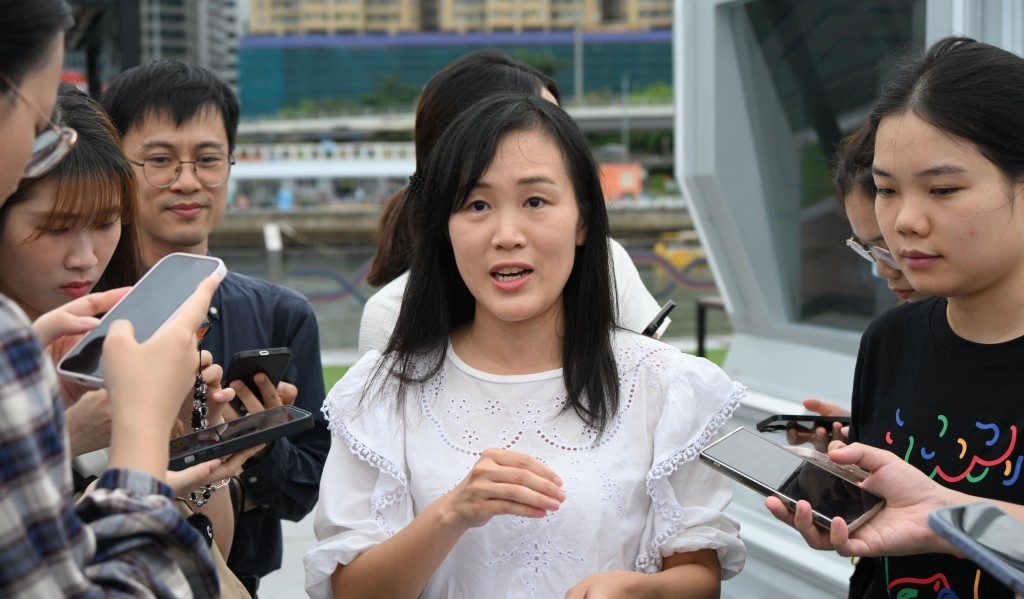 發展局高級工程師（海港1）胡穎如