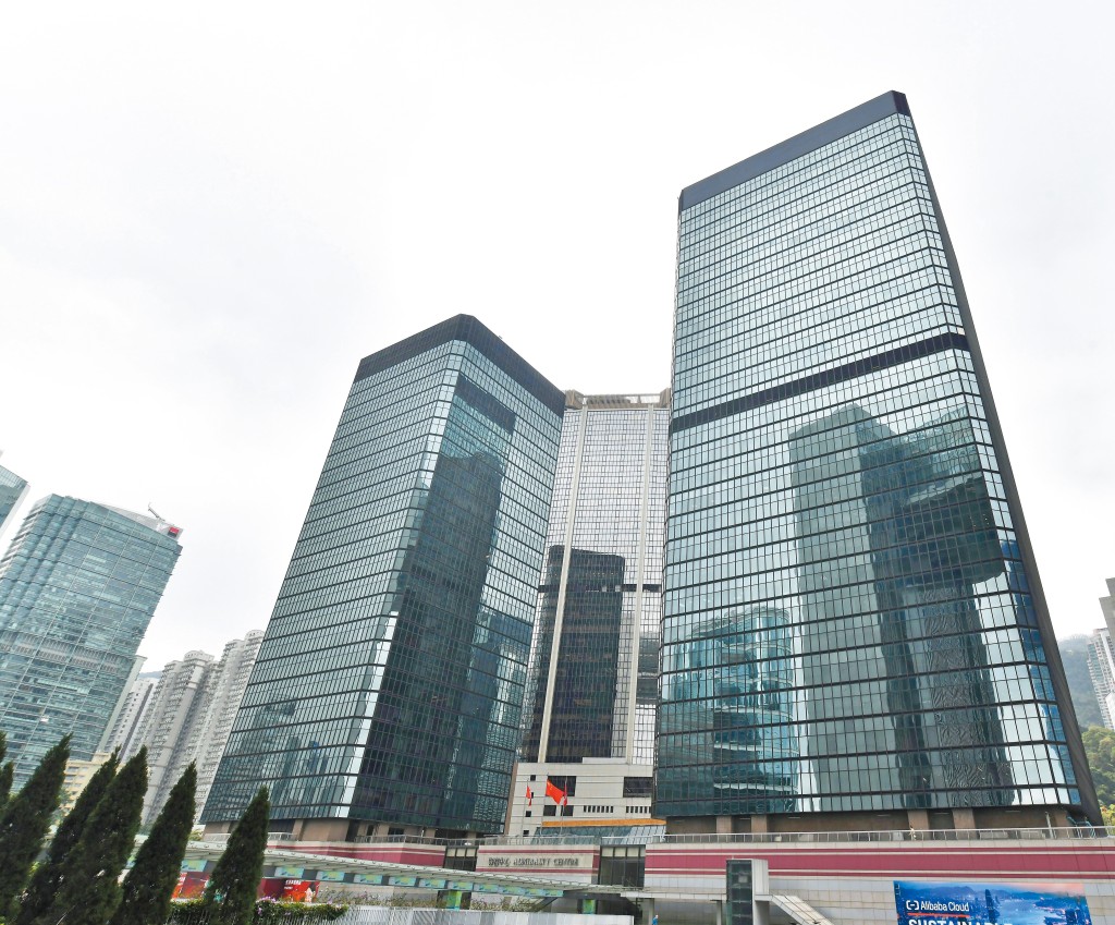 瑞華行最近斥二點九億元承接金鐘海富中心一期十六樓全層,料作投資用途。 瑞華行最近斥二點九億元承接金鐘海富中心一期十六樓全層,料作投資用途。