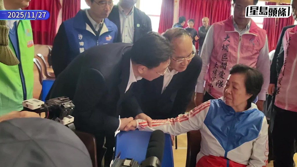 中聯辦主任周霽今日到訪位於大埔社區中心的臨時庇護中心。