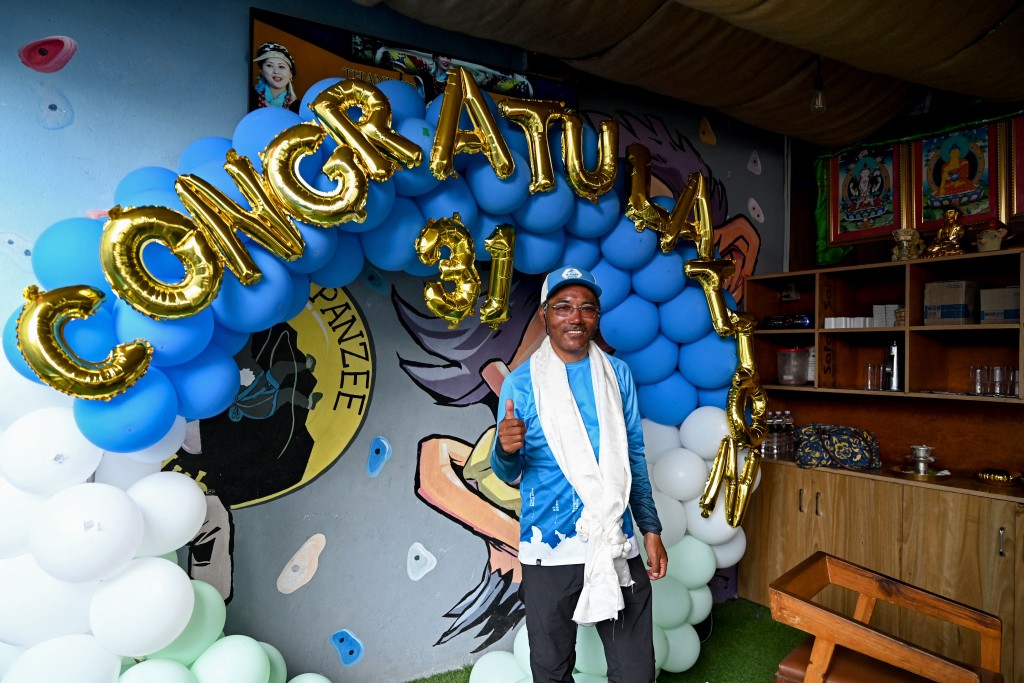 登山嚮導瑞塔今年五月第三十一次登頂珠穆朗瑪峰,創下世界紀錄。 登山嚮導瑞塔今年五月第三十一次登頂珠穆朗瑪峰,創下世界紀錄。