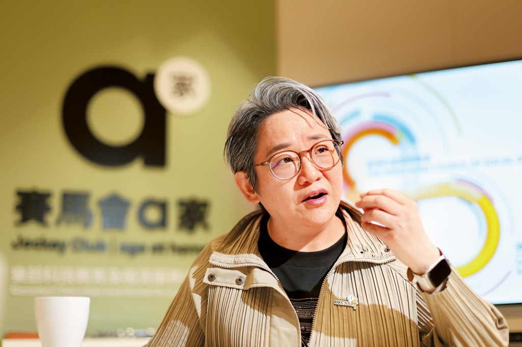 陳文宜指出,樂齡科技主要集中醫療範疇,同時透過人體設計及物聯網研發合適的產品。 陳文宜指出,樂齡科技主要集中醫療範疇,同時透過人體設計及物聯網研發合適的產品。