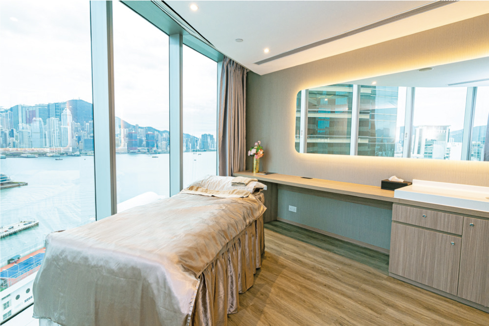 New Beauty分店坐擁開揚海景，寬敞舒適的環境讓顧客在放鬆氛圍中迎接蛻變。