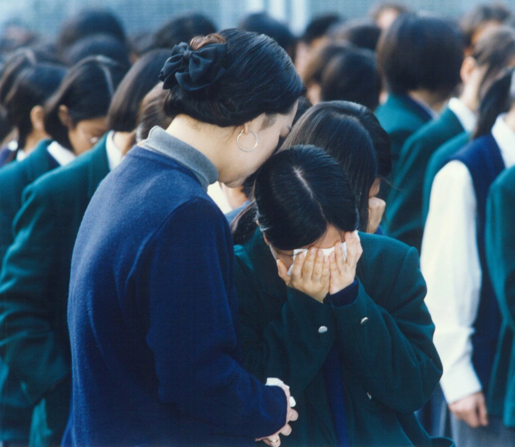 八仙嶺山火釀成五死十三傷,馬鞍山馮堯敬紀念中學一班師生,無不感到悲痛。 八仙嶺山火釀成五死十三傷,馬鞍山馮堯敬紀念中學一班師生,無不感到悲痛。