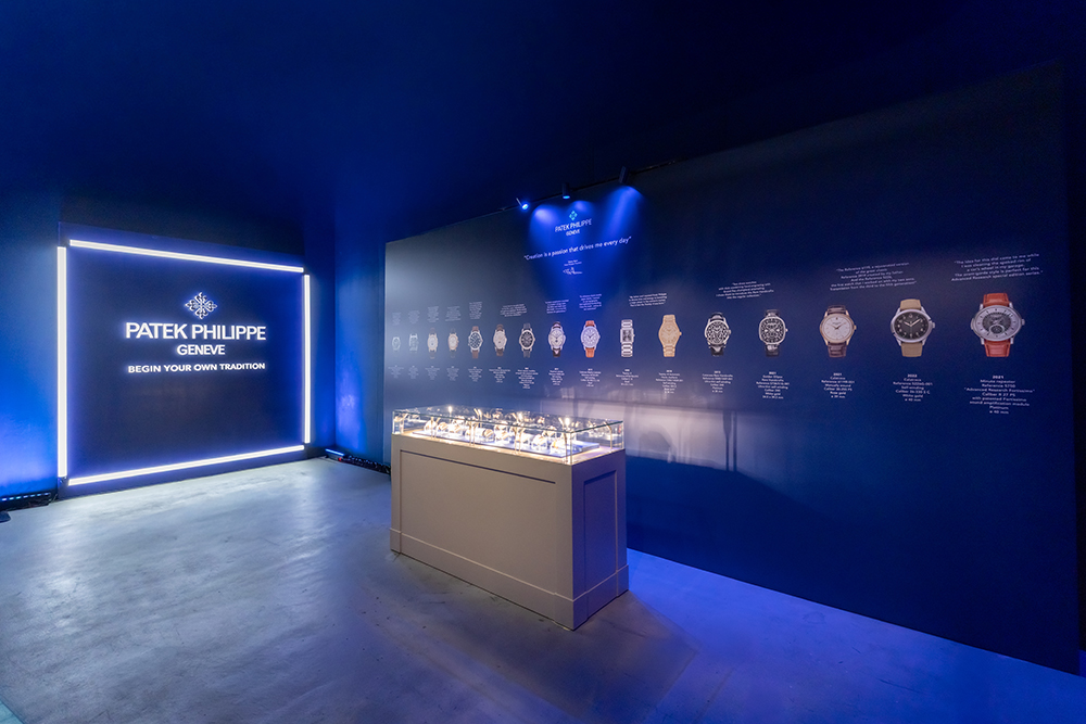 百達翡麗於香港啟德郵輪碼頭打造的專屬盛會，在約3,000平方米的空間內，以精心設計的展區構築了一個沉浸式的時計世界。