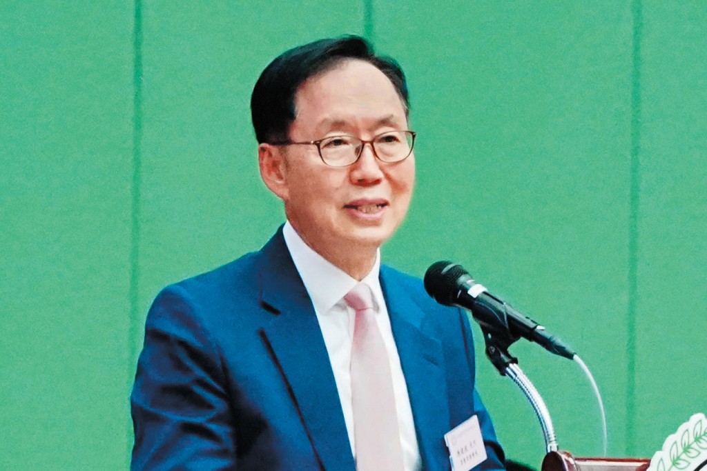 陳健波期望教育局與學校一起建立零欺凌校園文化。