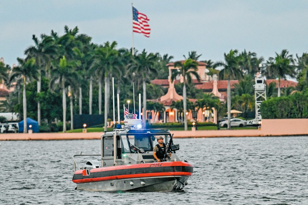 因為總統經常到「行宮」度假，令保安工作及相關開支加重。
