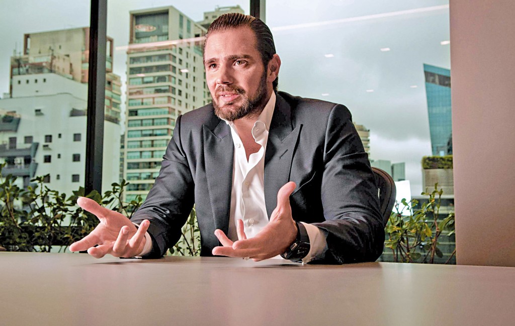 銀行家沃卡羅被形容為巴西版「華爾街狼人」，因涉嫌發行欺詐性信貸證券被捕。