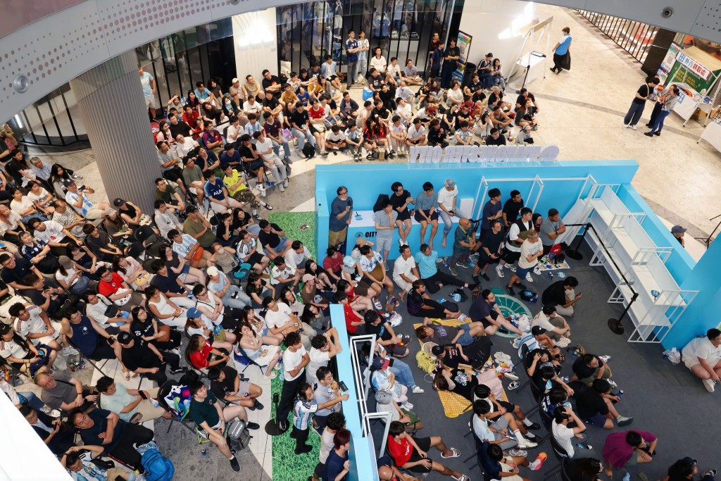 啟德體育園(體育園)在啟德零售館2中庭打造大型「決賽直播派對」 啟德體育園(體育園)在啟德零售館2中庭打造大型「決賽直播派對」
